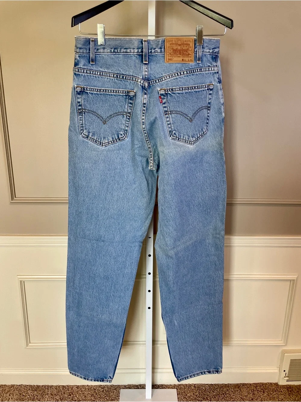 Vintage Levi's 560 Denim Jeans Mens Y2K 2000 33 x 36 Loose Fit Tapered Leg